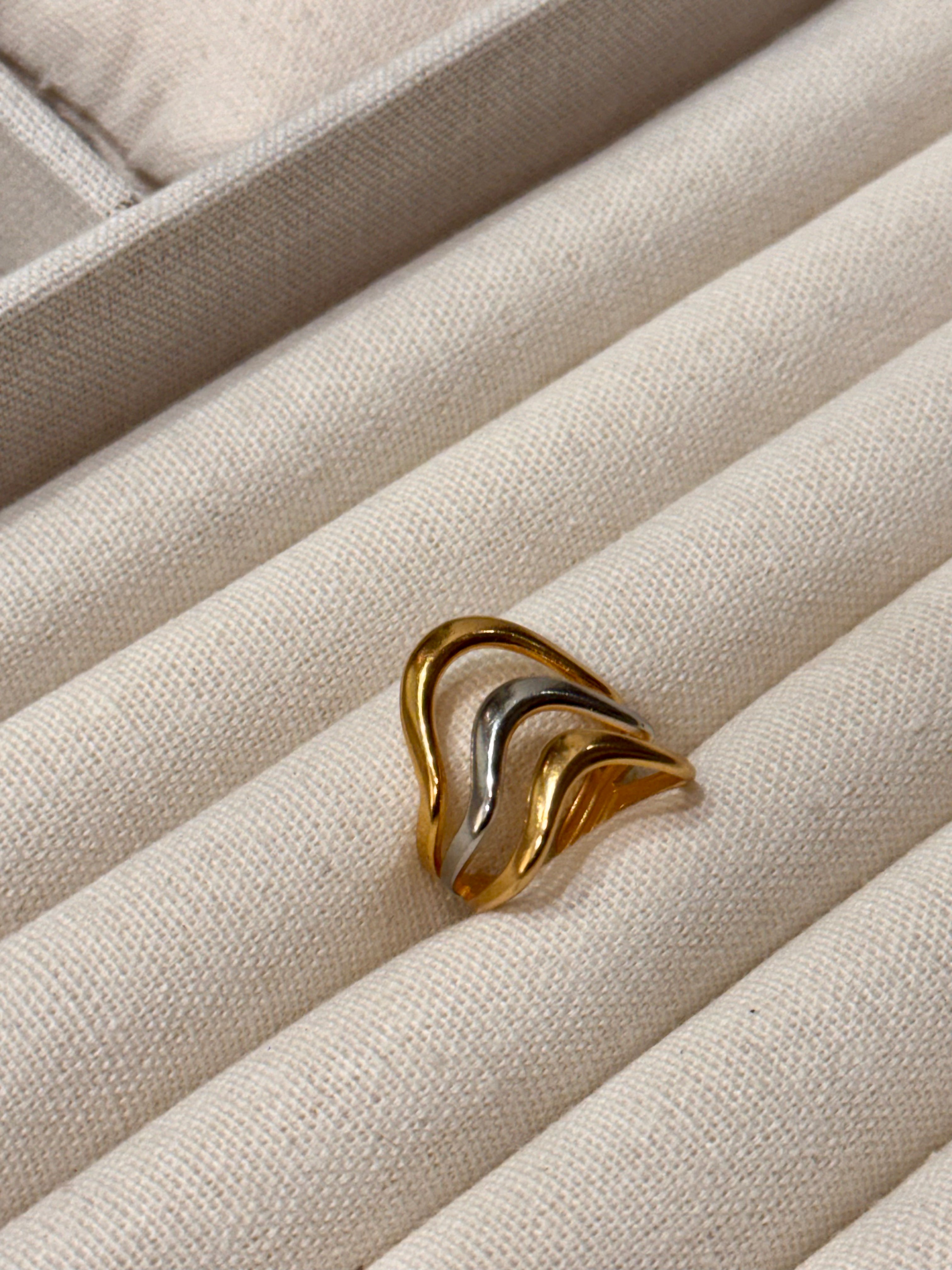 Anillo Luciana