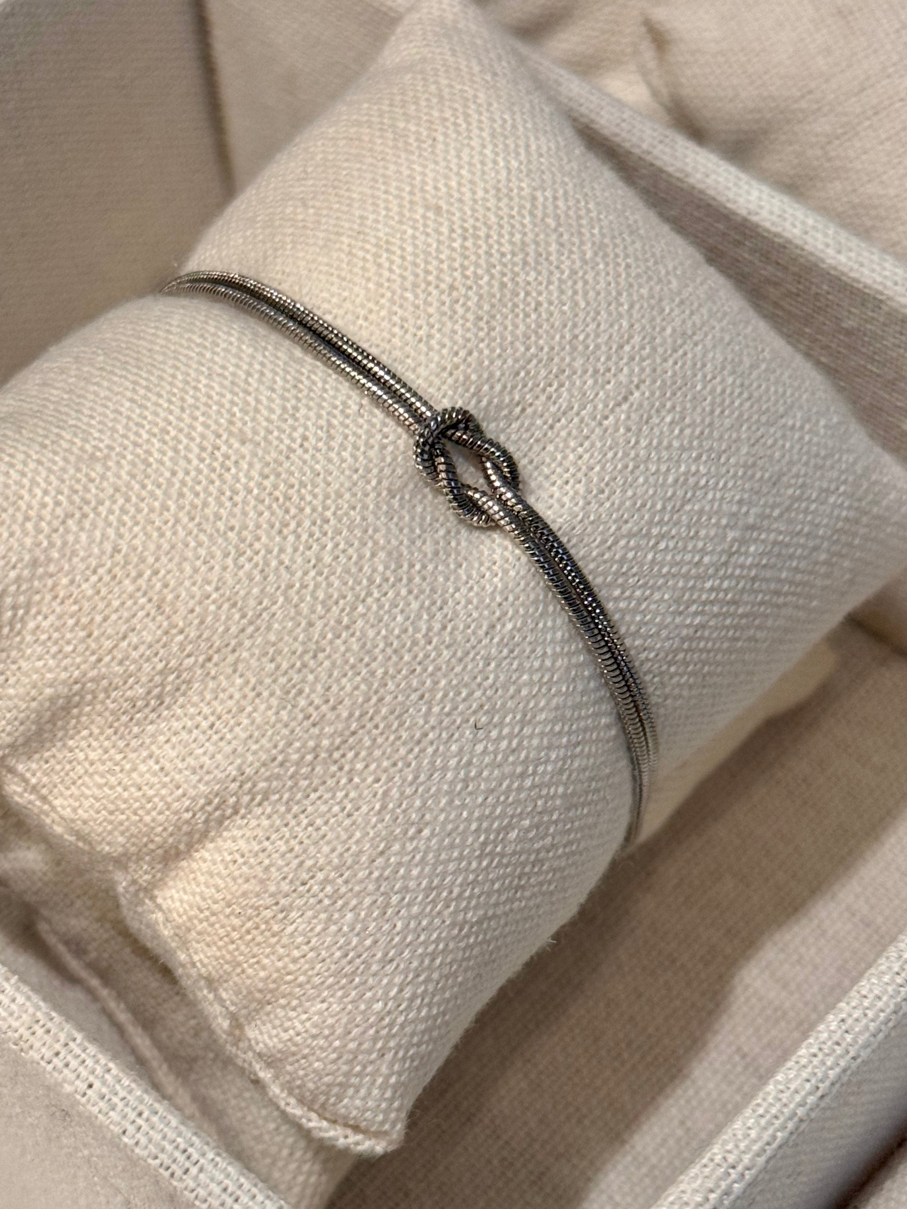 Brazalete Nudo